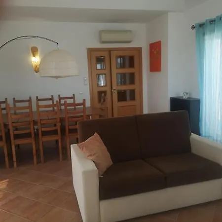 Apartament T3 Em *
